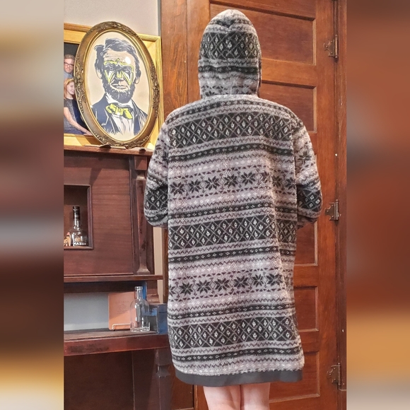 Extra fluffy Berkshire robe nordic black women's size small - Picture 5 of 11